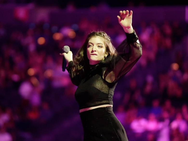 Mau Nyanyi Bareng Lorde di WTF 2018? Hafalin Dulu Lagu-lagu Ini! Mau Nyanyi Bareng Lorde di WTF 2018? Hafalin Dulu Lagu-lagu Ini!