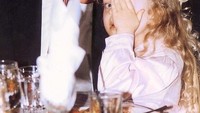 Saat ulang tahun ayahnya, Tiffany unggah foto kenangan bersama Donald Trump. Keduanya nampak sedang ada di sebuah restoran dengan beberapa gelas di hadapan mereka. Foto: Instagram tiffanytrump