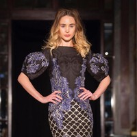 Fashion show Alleira Batik yang mengambil tema La Vie En Rose di Paris Fashion Week 2018. Paris, Prancis. Sabtu [3/3/2018]. Foto: dok. Alleira Batik.