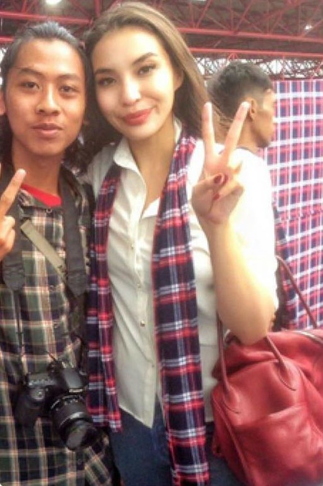 Manohara Odelia Pinot akan menjadi caleg partai Nasdem di 2019. Pernah mendatangi acara dalam rangka mendukung Ahok sebagai Gubernur DKI Jakarta, Manohara terlihat menenteng tas Hermes Lindy berwarna merah seharga US$ 800 atau sekitar Rp 11,5 jutaan di momen tersebut. Foto: Instagram