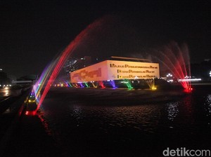 Politik Salaman Hindari Kuburan