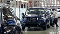 BMW X3 pertama kali diluncurkan pada tahun 2003 dan menjadi pionir di segmen premium medium-SAV. Sejak itu, dua generasi sebelumnya telah terjual hingga 1,5 juta unit di seluruh dunia. All-new BMW X3 didesain secara khusus untuk teruskan misi tersebut.