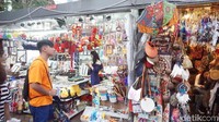 Bukan hanya murah, traveler juga bisa menawar harga dan mendapatkan harga lebih murah jika belanja banyak lho (Shinta/detikTravel)