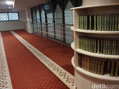 Foto: Masjid Modern di Orchard Road Singapura Foto: Masjid Modern di Orchard Road Singapura