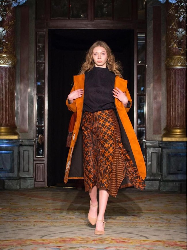 Fashion show Alleira Batik yang mengambil tema La Vie En Rose di Paris Fashion Week 2018. Paris, Prancis. Sabtu [3/3/2018]. Foto: dok. Alleira Batik.