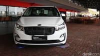 Harga jual yang tinggi membuat mobil di luar merek Jepang sering dipandang sebelah mata. Foto: Dina Rayanti
