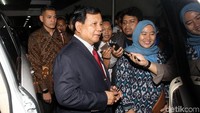 Pertemuan Ketum Gerindra Prabowo Subianto dengan Ketum Demokrat Susilo Bambang Yudhoyono (SBY) dijadwal ulang. Prabowo mengatakan pertemuan itu bakal digelar 24 Juli 2018 nanti.