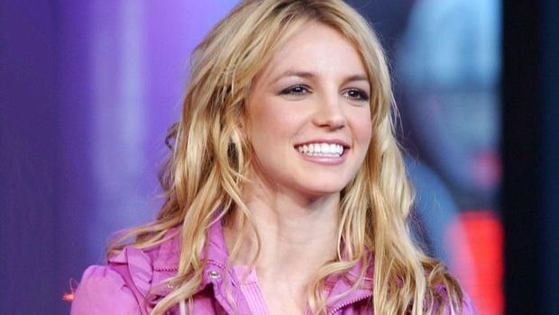 Deretan Selebriti yang Gagal Nikah Setelah Tunangan