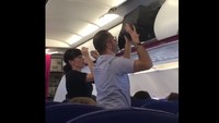 Disukai lebih dari 460.000 akun. Serta dikomen lebih dari 9.000 kali.  (Foto: Dok. Twitter Larry Lee via news.com.au)