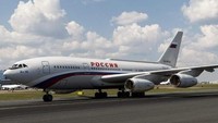 Pesawat Kepresidenan yang juga dijuluki sebagai Vlad Force One itu pun dikenal mewah dengan kisaran sekitar USD 500.000.000 (Rp 7,2 triliun) (AFP)