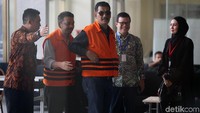 Selain Steffy, KPK hari ini mengagendakan pemeriksaan terhadap mantan Kadis PU Aceh Rizal Aswandi dan Kepala Biro ULP provinsi Aceh Nizarli. KPK juga akan memeriksa tersangka dalam kasus ini yaitu Hendri Yuzal, Teuku Saiful Bahri, serta Bupati Bener Meriah Ahmadi.