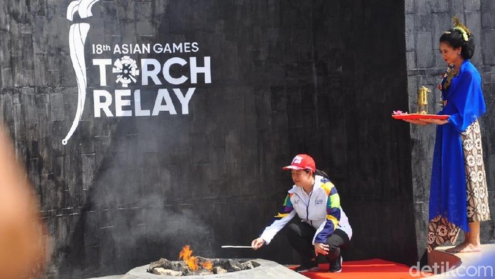 Penyulutan api abadi untuk obor Asian Games di Grobogan, Rabu (18/7/2018).