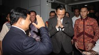 Sementara itu AHY menyampaikan rasa terima kasihnya atas kedatangan Prabowo. AHY sebelumnya sempat dikabarkan akan berduet dengan Prabowo sebagai cawapres.