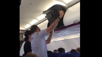 Tidak main-main, saat ini sudah diretweet lebih dari 215.000 kali.   (Foto: Dok. Twitter Larry Lee via news.com.au)