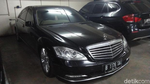  Mobil Akil Mochtar yang dilelang KPK