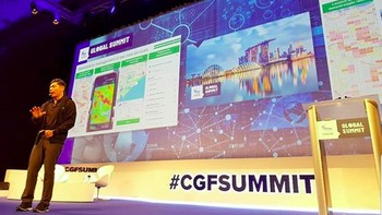 Tan saat berbicara di panggung CGF Summit. (Foto: Instagram)