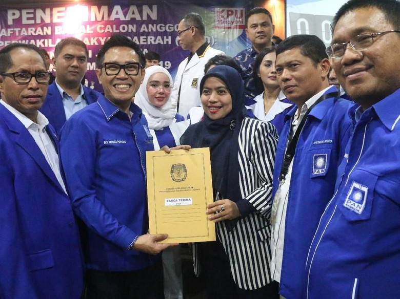 Anak Lulung hingga Ayu Azhari Jadi Caleg DPRD DKI PAN Anak Lulung hingga Ayu Azhari Jadi Caleg DPRD DKI PAN