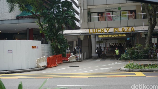 Ada juga Lucky Plaza, yang terkenal dengan barang-barang murah (Shinta/detikTravel)