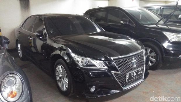  Mobil Akil Mochtar yang dilelang KPK