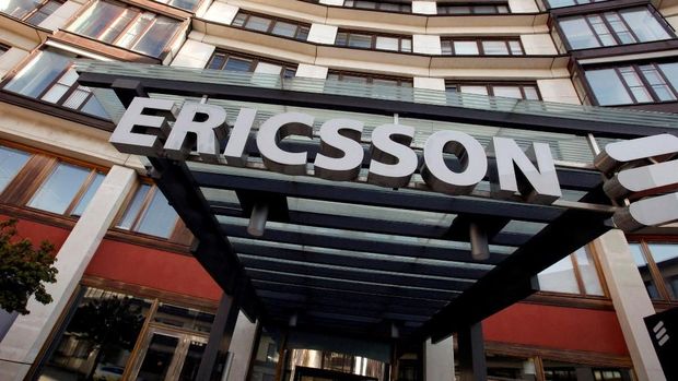 FILE PHOTO: The exterior of an Ericsson building is seen in Stockholm April 30, 2009.  REUTERS/Bob Strong/File Photo