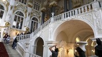 Megah dan luar biasa indah, museum ini dibagi menjadi 6 bangunan. Lima di antaranya dibuka untuk umum, yaitu Winter Palace, Small Hermitage, Old Hermitage, New Hermitage dan Hermitage Theatre. (REUTERS/Henry Romero)