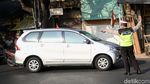 Polisi Alihkan Mobil yang Langgar Ganjil-Genap di Kemayoran