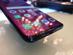 Potret Peluncuran Ponsel Termahal Oppo di Jakarta