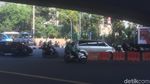 Penampakan Perempatan Mampang Saat Uji Coba Ganjil Genap