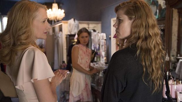 Pengalaman Eliza Scanlen Beradu Akting dengan Amy Adams 
