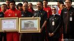 Zohri Terima Hadiah Rumah