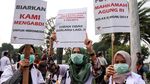 Dokter Muda Demo Istana