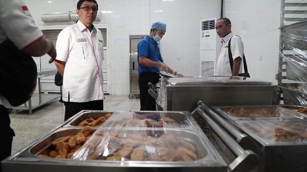 Makanan jemaah haji diawasi ketat setiap harinya.