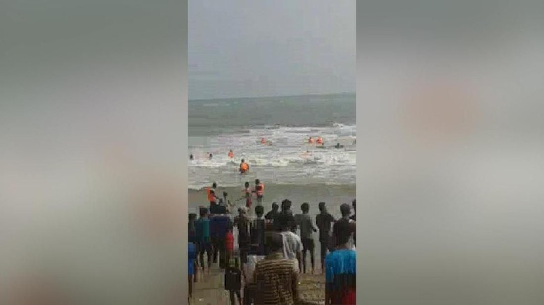 Gelombang Tinggi, Nelayan di Selatan Banten Diminta Tak Melaut Gelombang Tinggi, Nelayan di Selatan Banten Diminta Tak Melaut