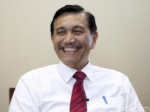 Luhut Akhirnya Nonton Film Agak Laen, Kaget Namanya Disebut dalam Adegan