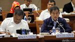 Pakai Jaket Asian Games, Jonan Rapat Bahas Subsidi BBM di DPR