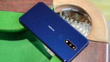 Ditenagai prosesor MediaTek Helio P60. Akan ada pilihan RAM 3 GB/ROM 32 GB, serta RAM 4 GB/ROM 64 GB. GBFoto: cnbeta