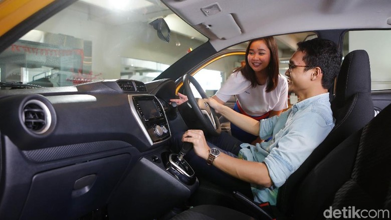Test drive sebelum membeli mobil (Foto: Nissan) Test drive sebelum membeli mobil (Foto: Nissan)
