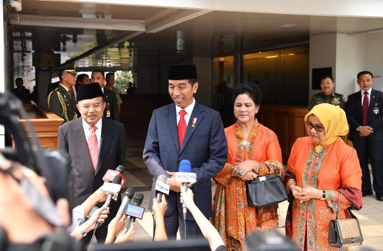 KH Said Kritik Penguasaan Lahan, Jokowi: Bukan Saya Pemberi Konsesi KH Said Kritik Penguasaan Lahan, Jokowi: Bukan Saya Pemberi Konsesi