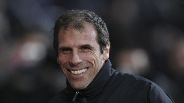 Zola Nilai Chelsea Salah Langkah Pecat Sarri