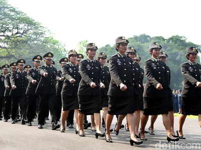 Serunya Ekspresi Selebrasi Perwira Muda Usai Dilantik