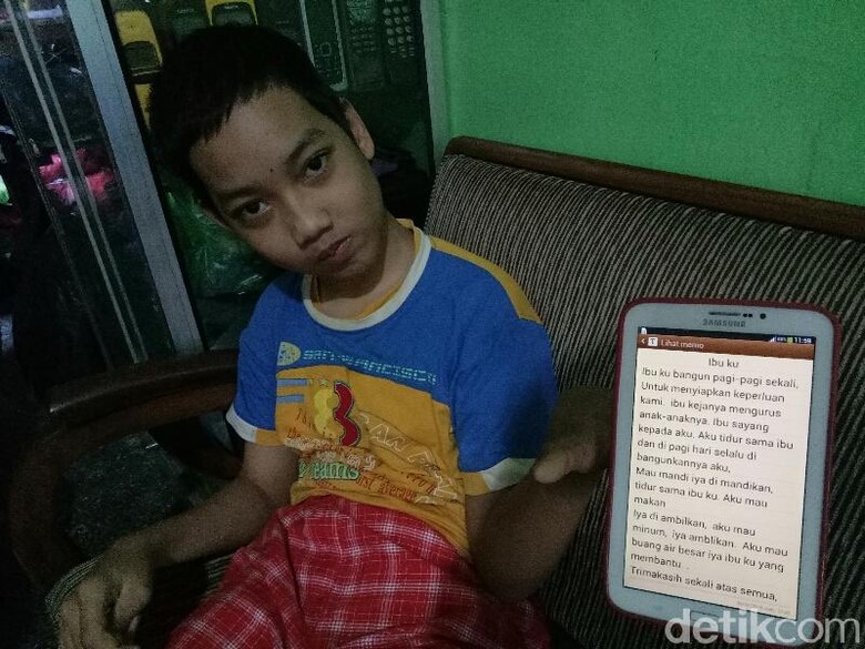 Anak Difabel yang Terganjal Surat Mutasi: Saif Ingin Sekolah Anak Difabel yang Terganjal Surat Mutasi: Saif Ingin Sekolah
