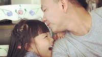Denada dan Jerry pun kini tengah menjaga putrinya yang berusia lima tahun itu. Dok. Instagram/jerryaurum
