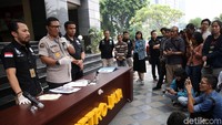 Aksi begal sadis yang terjadi di Tangerang beberapa waktu lalu menewaskan korban yang bernama Saripah saat hendak melawan mempertahankan motornya yang akan diambil pelaku begal berinisial R alias M.