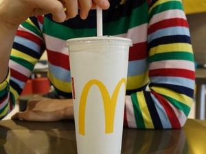 Aneka Nostalgia Traveler di McDonalds Sarinah