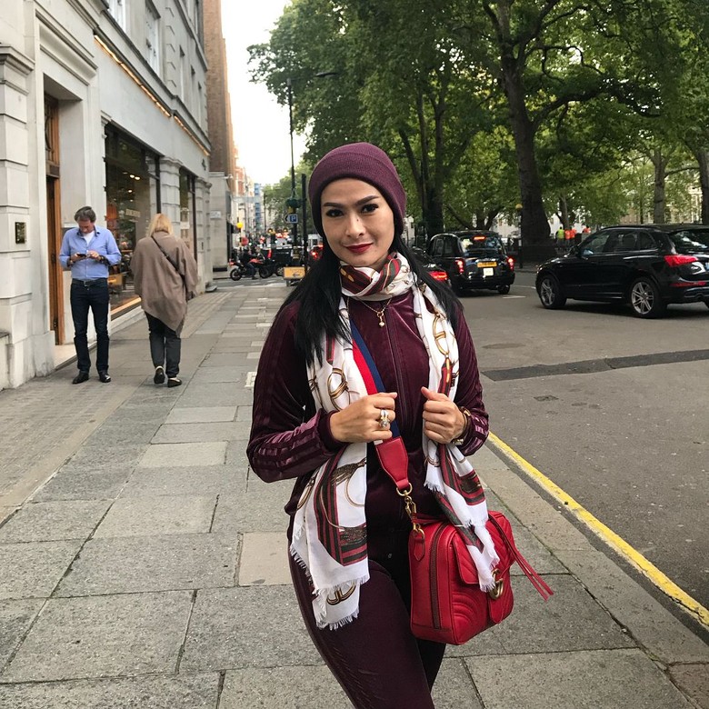 Usir Peserta Audisi, Iis Dahlia Diminta Tak Usah Jadi Juri Lagi Usir Peserta Audisi, Iis Dahlia Diminta Tak Usah Jadi Juri Lagi