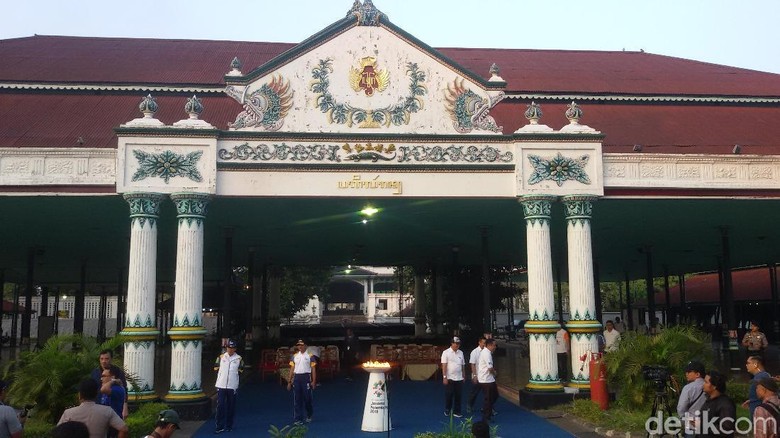 Kirab Obor Asian Games akan Dimulai dari Keraton Yogya Pagi Ini Kirab Obor Asian Games akan Dimulai dari Keraton Yogya Pagi Ini