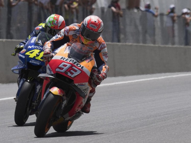 Rossi Realistis dengan Peluangnya Kejar Marquez Rossi Realistis dengan Peluangnya Kejar Marquez