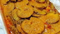 Wah, siapa yang bisa menolak gulai jengkol! Jengkol yang digulai punya tekstur yang lembut. Setuju nggak kalau rasa gulai jengkol lebih enak dibanding gulai daging? Foto: Instagram undoskitchen
