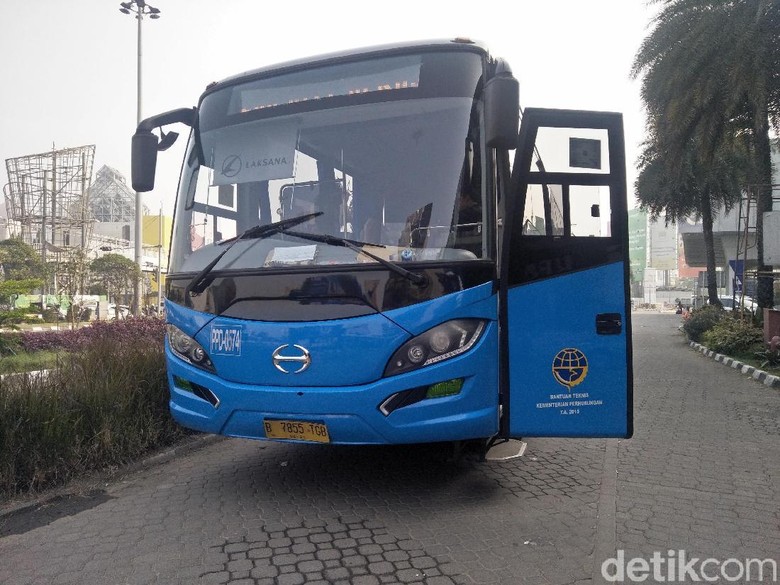Bus Transjabodetabek Foto: Ruly Kurniawan Bus Transjabodetabek Foto: Ruly Kurniawan