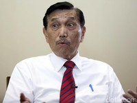Luhut Balas Kritik Zulkifli Hasan soal Utang